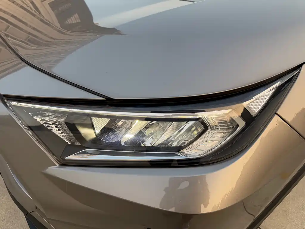 Toyota RAV4 — миниатюра 25