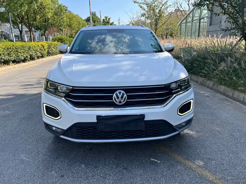 Volkswagen T-Roc — миниатюра 2