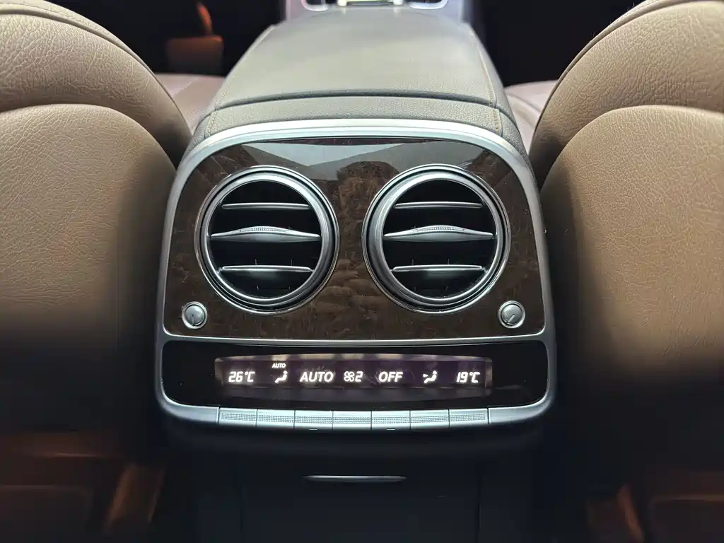 Mercedes-Benz S-Class — миниатюра 5