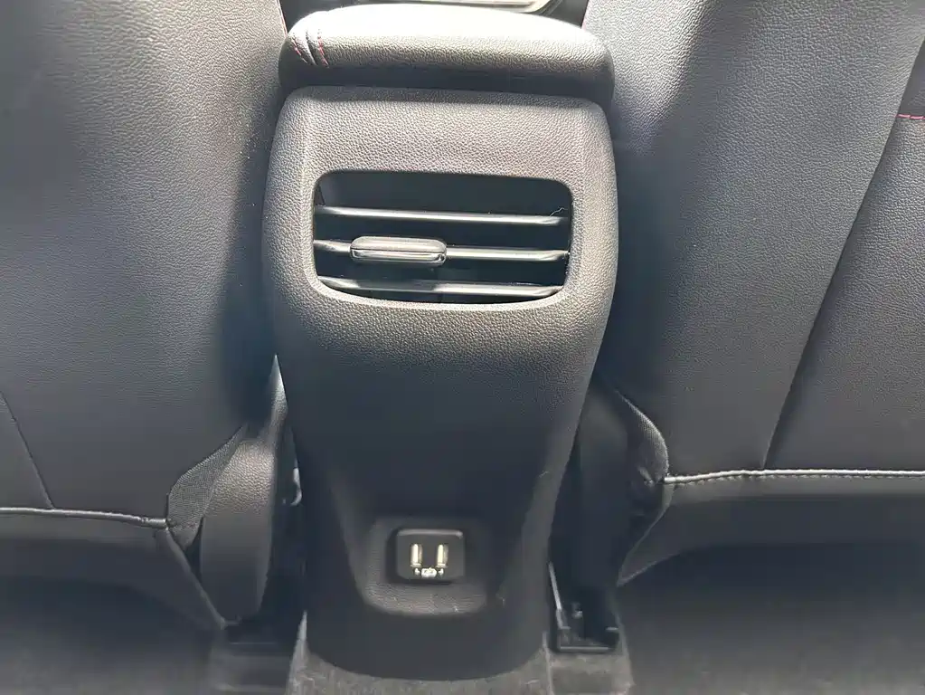 Buick Verano — миниатюра 13