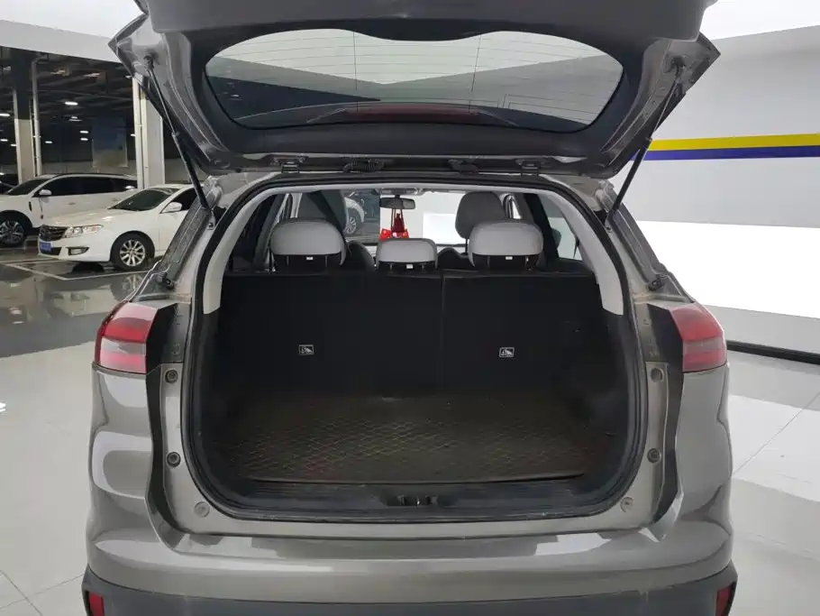 Geely Boyue — миниатюра 4