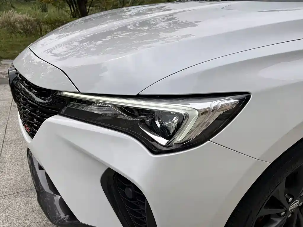Buick Verano — миниатюра 8