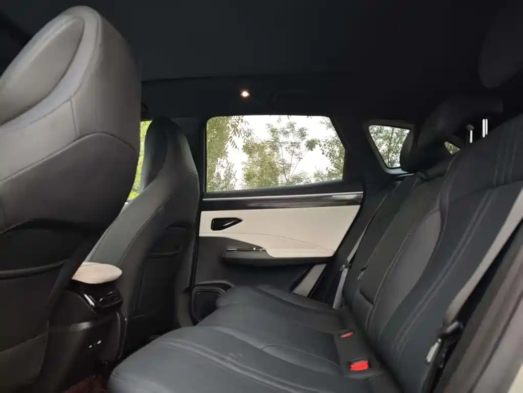 GEELY GALAXY GALAXY L7