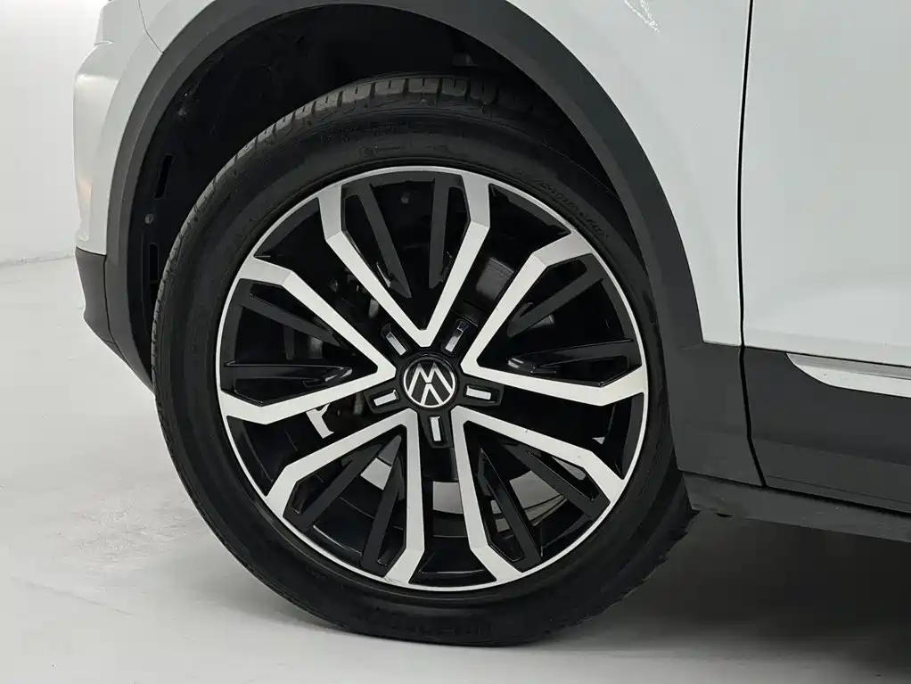 Volkswagen T-Roc — миниатюра 16