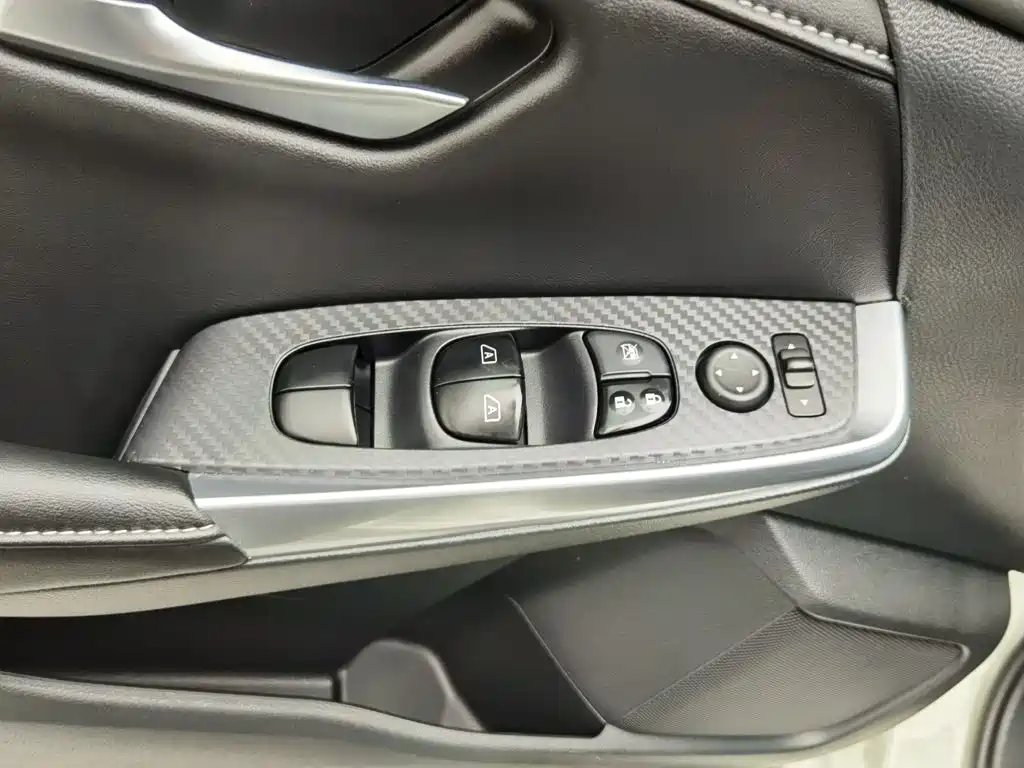 Nissan Sylphy — миниатюра 9