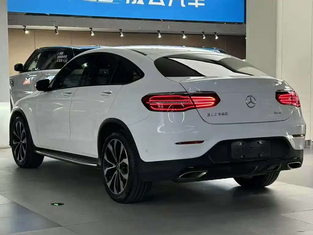 Mercedes-Benz GLC 2019 GLC 260 4MATIC SUV