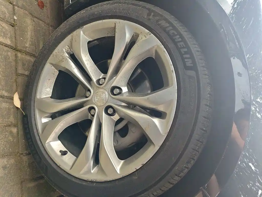 Buick LaCrosse — миниатюра 8