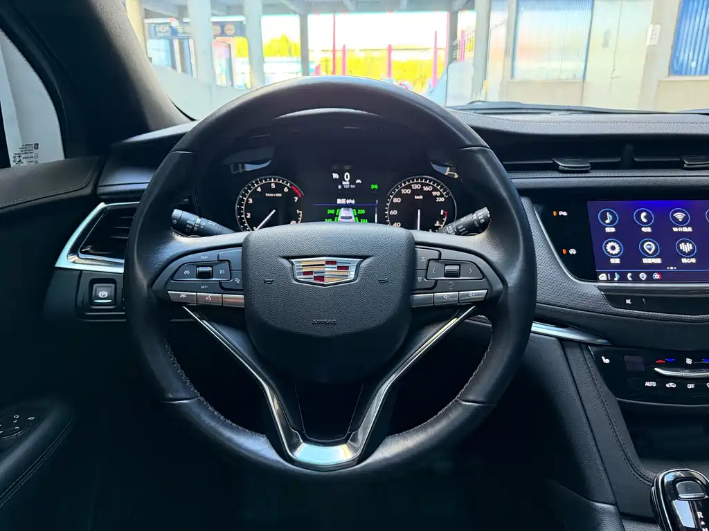 Cadillac XT6 — миниатюра 10