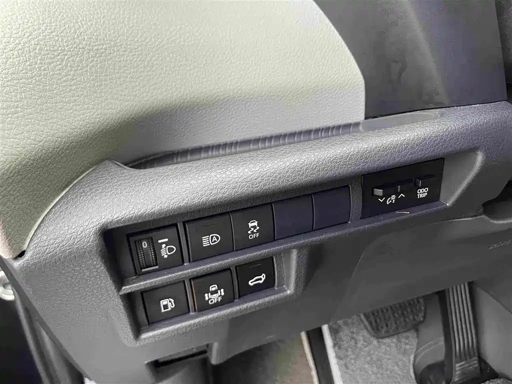Toyota Sienna — миниатюра 24
