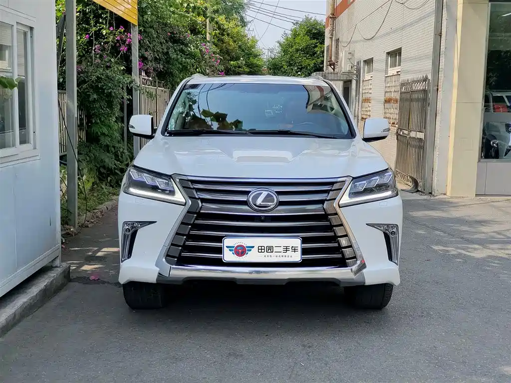 Lexus LX 2016 570 Luxury