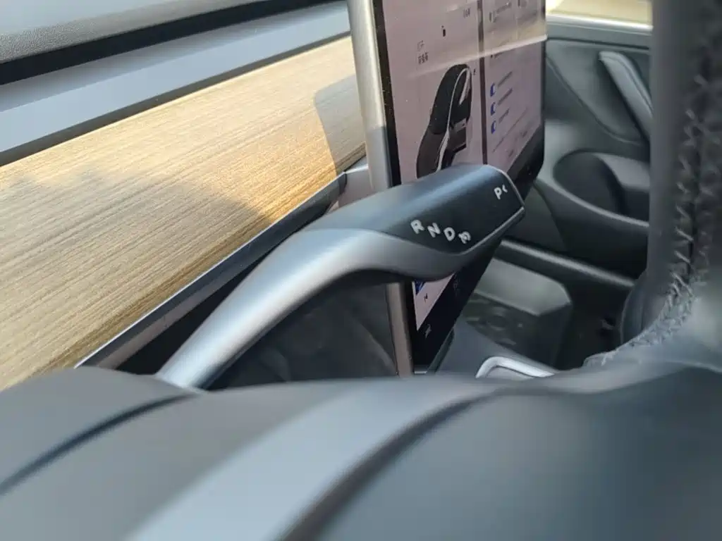 Tesla Model 3 — миниатюра 14