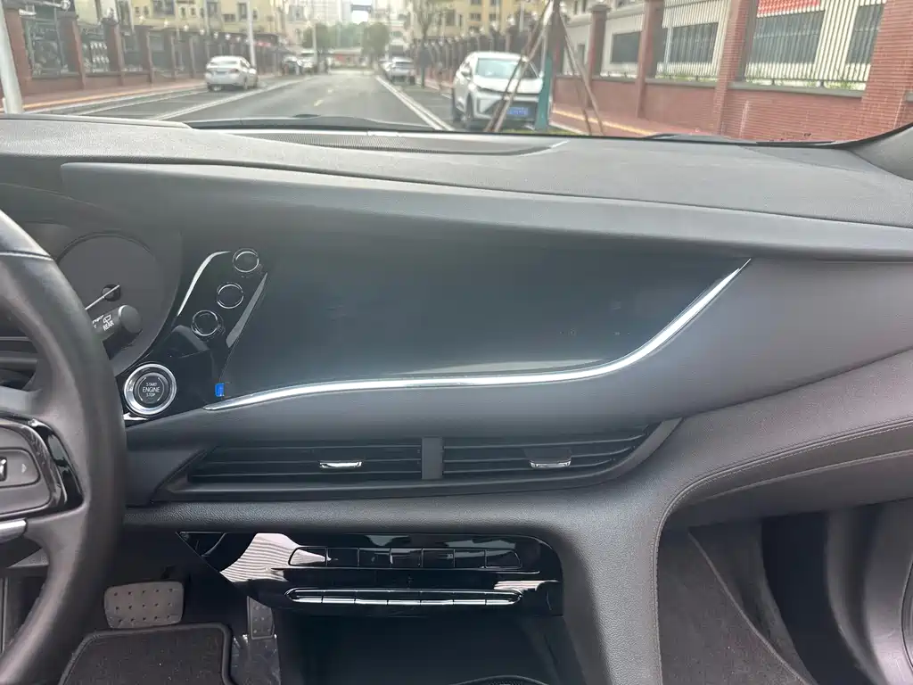 Buick Enclave — миниатюра 11