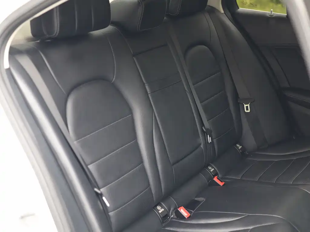 Mercedes-Benz C-Class — миниатюра 34
