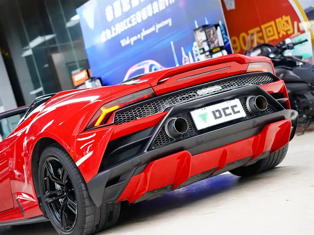 LAMBORGHINI HURACÁN