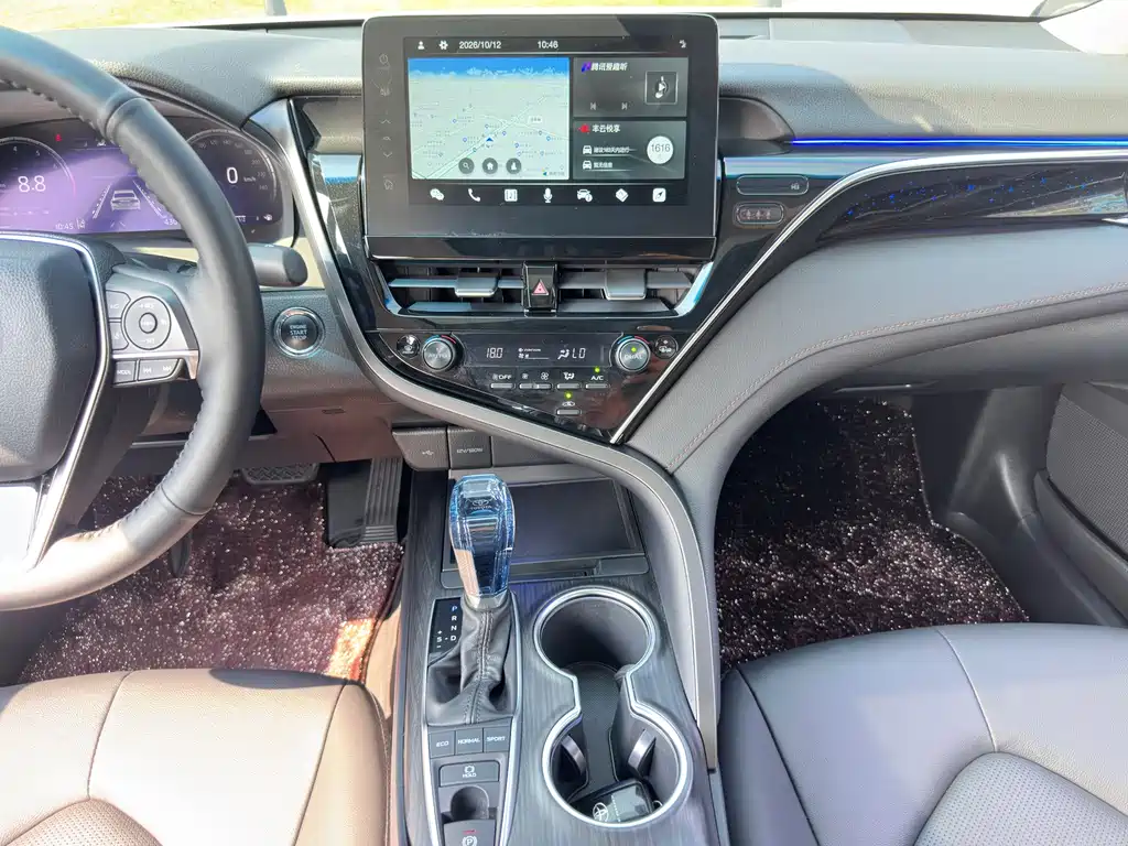 Toyota Camry — миниатюра 17