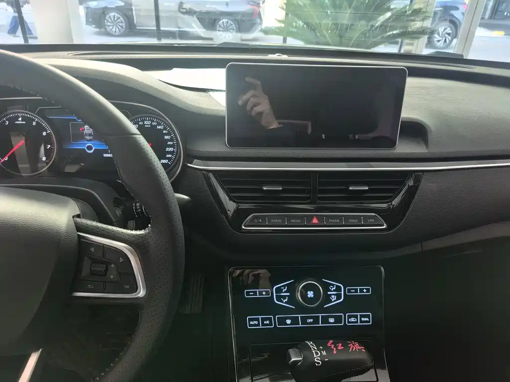 Hongqi Hongqi H5 — миниатюра 5