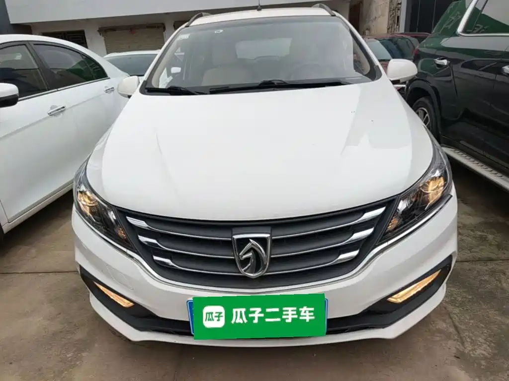 Baojun 310W — миниатюра 3