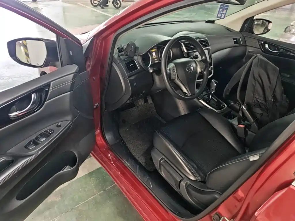 Nissan Tiida — миниатюра 16