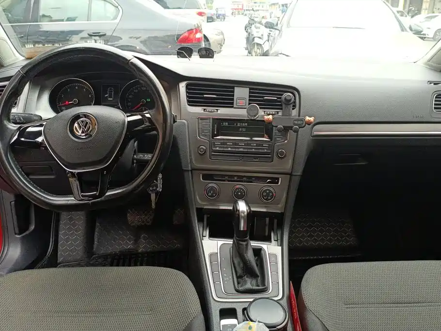 Volkswagen Golf — миниатюра 12