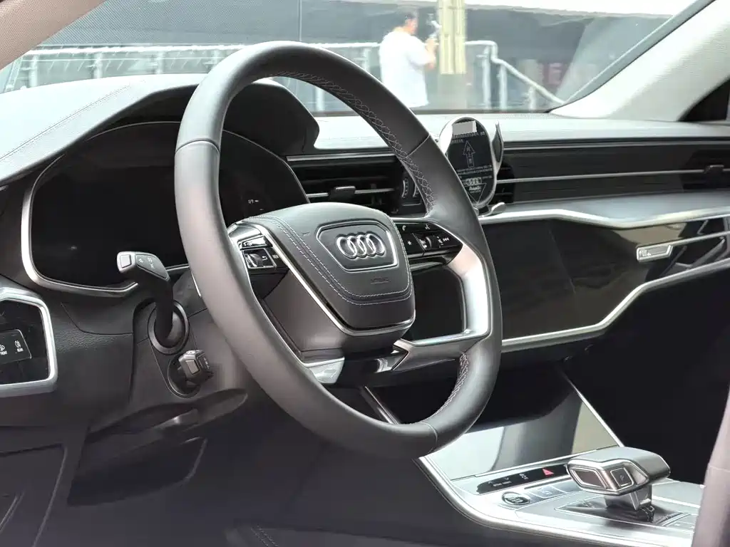Audi A7L 2024 45TFSI S-line