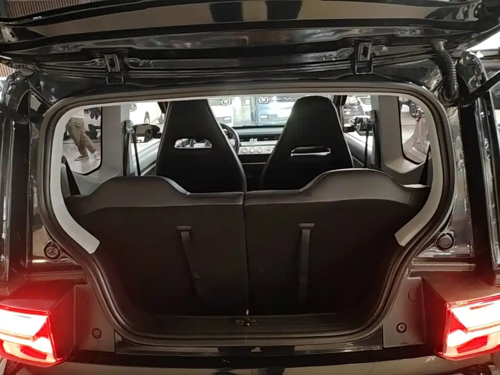 Wuling MINIEV — миниатюра 19