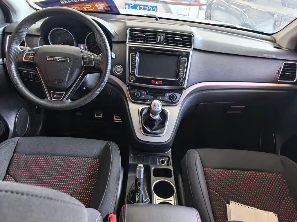 Haval M6 1.5T Manual 2WD Urban Type, фото 6