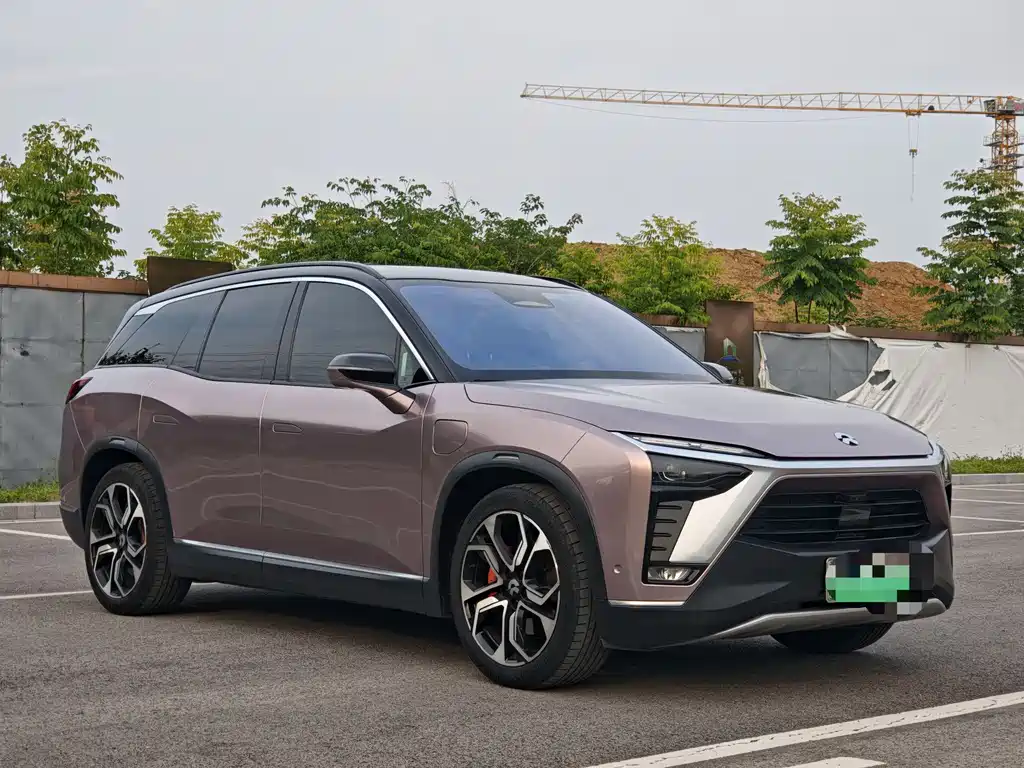 NIO ES8 2020 580KM мест