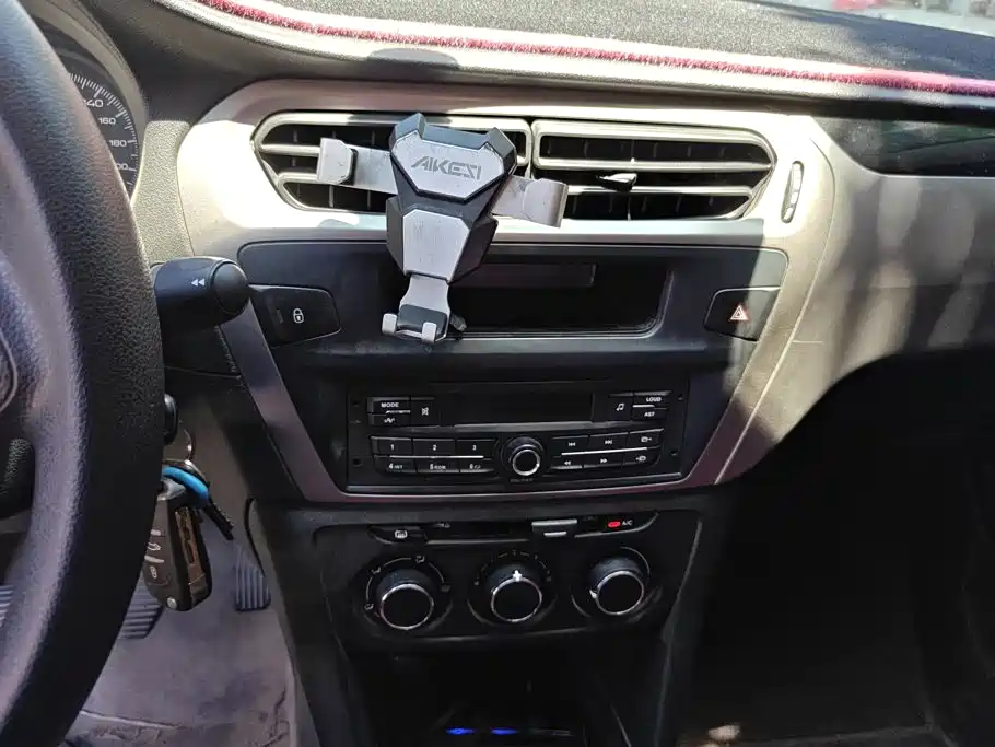 Peugeot 301 — миниатюра 13