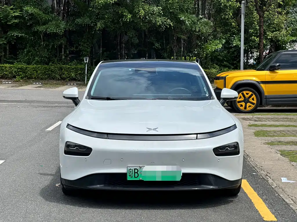 XPeng P7 — миниатюра 2