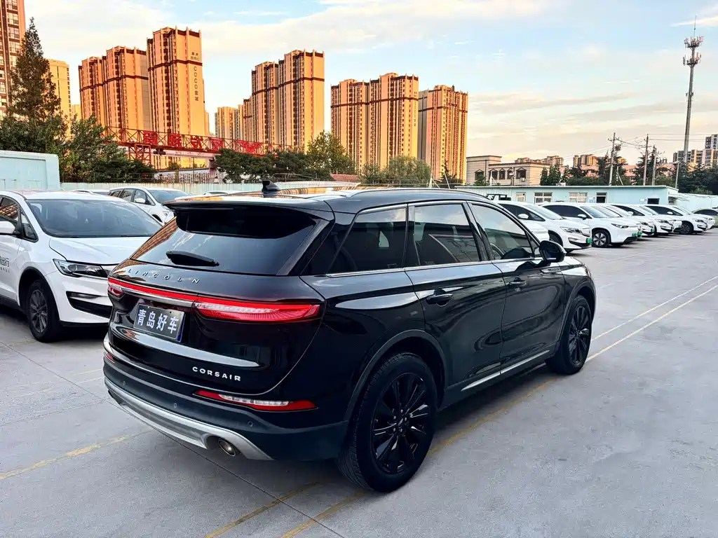 Lincoln Corsair — миниатюра 2