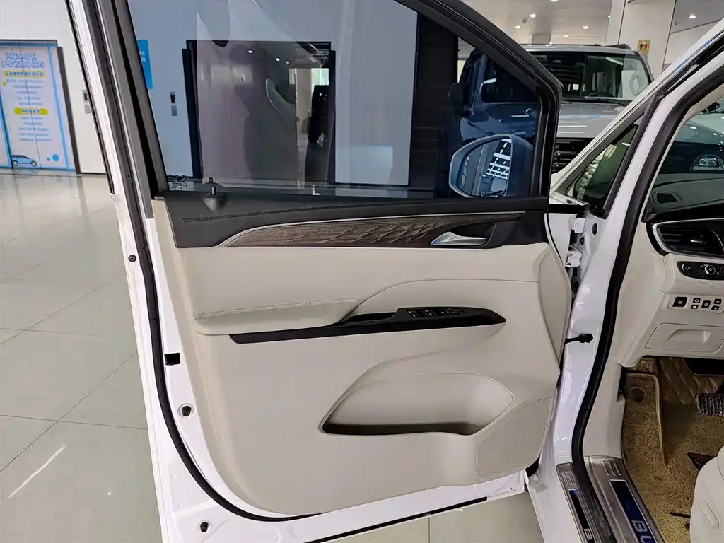 Buick GL8 2018 ES 28T Comfort VI