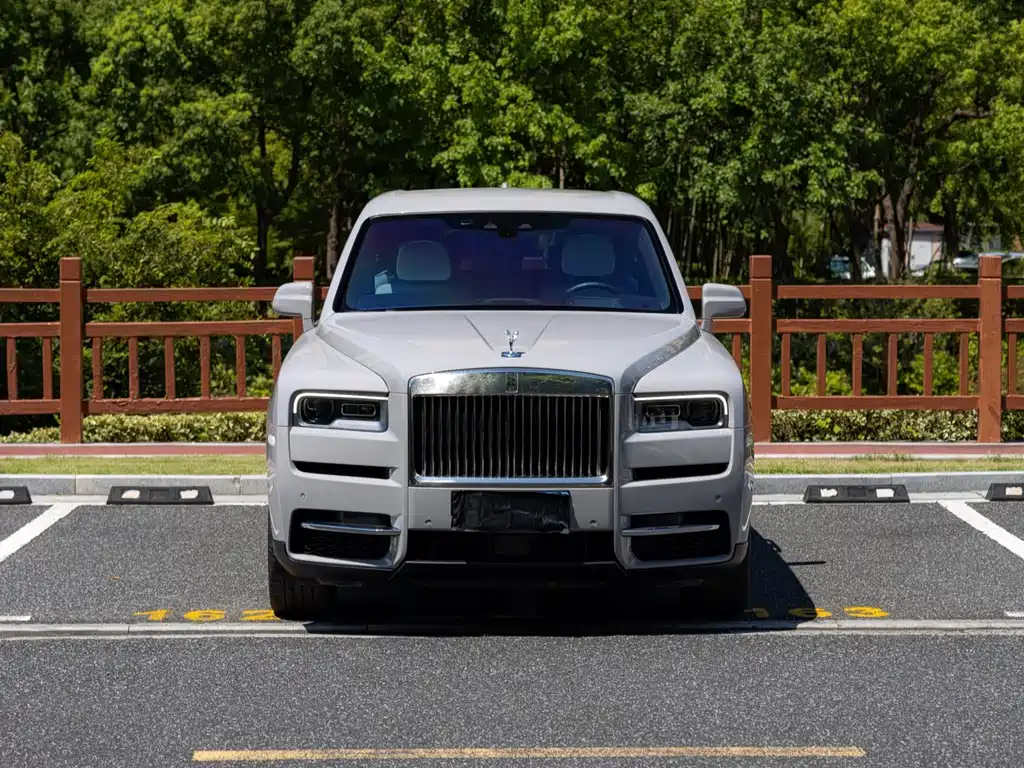 Rolls-Royce Cullinan — миниатюра 2