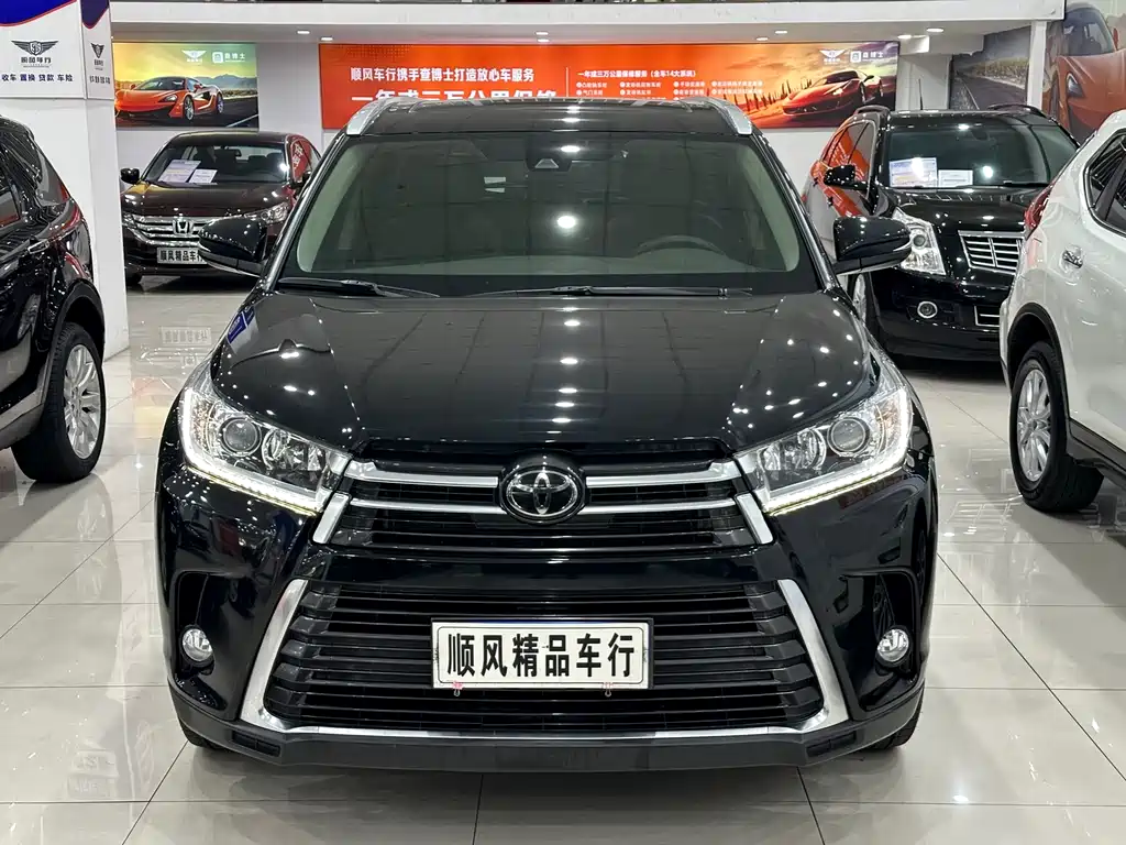 TOYOTA HIGHLANDER