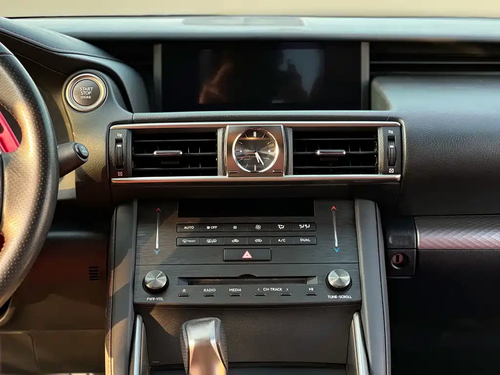 Lexus IS — миниатюра 13