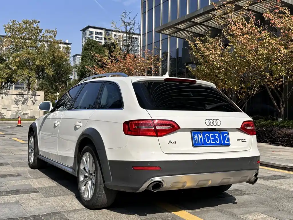 Audi A4 (Import) — миниатюра 6