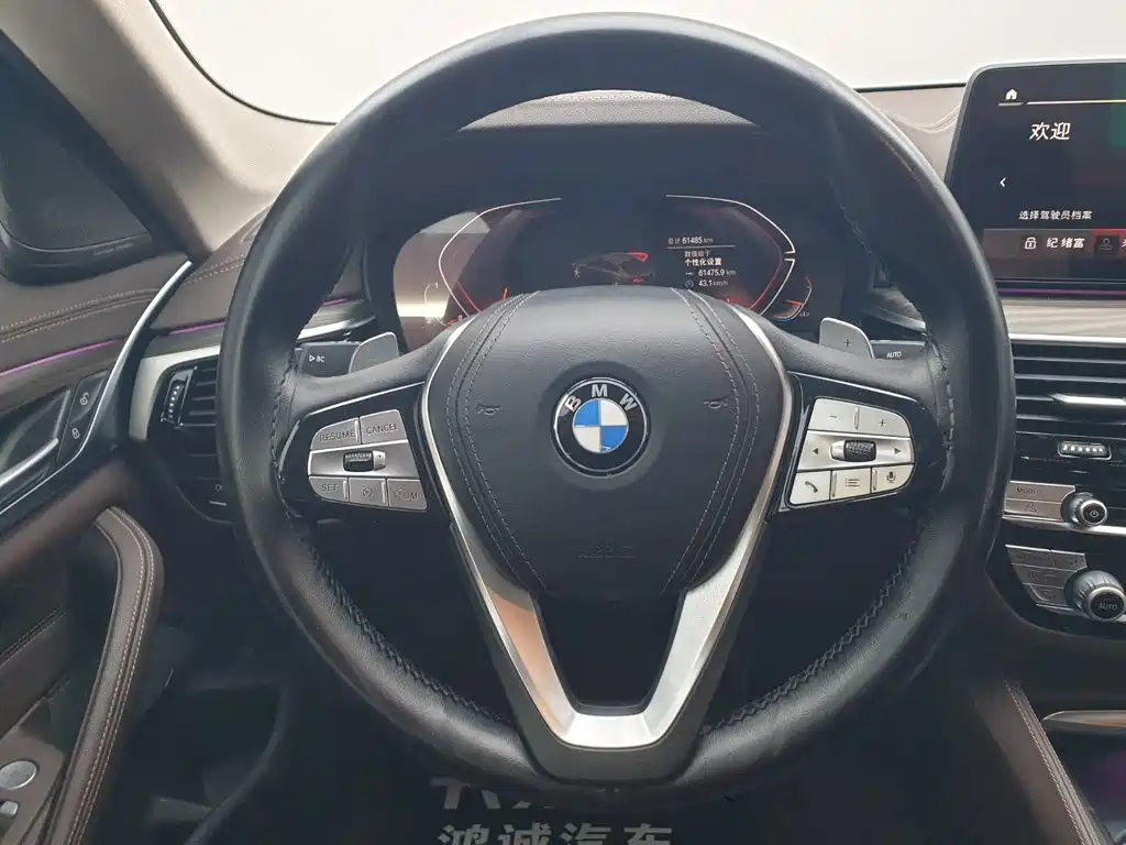 BMW 5 Series — миниатюра 20