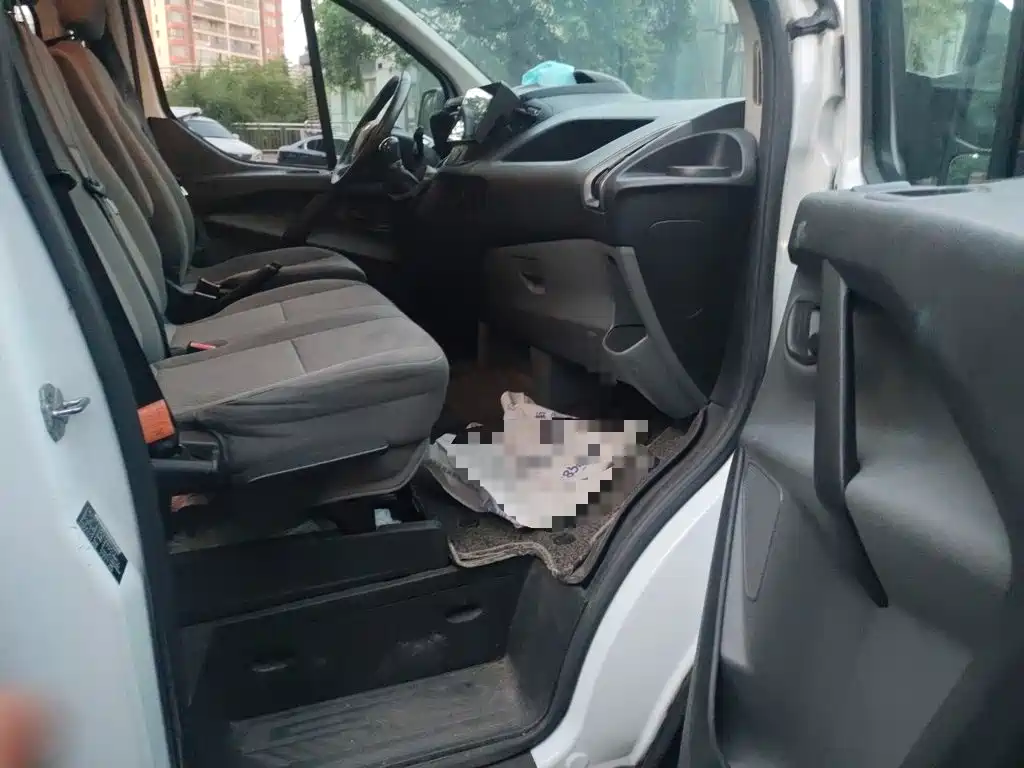 Ford Transit — миниатюра 19
