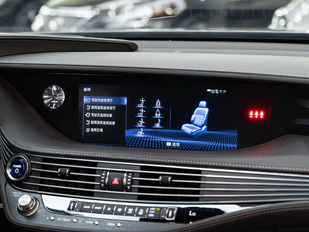 Lexus LS — миниатюра 16