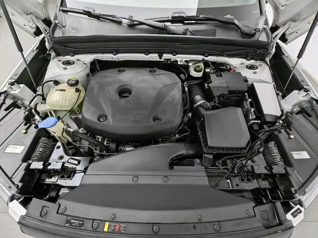 Volvo XC40 — миниатюра 6