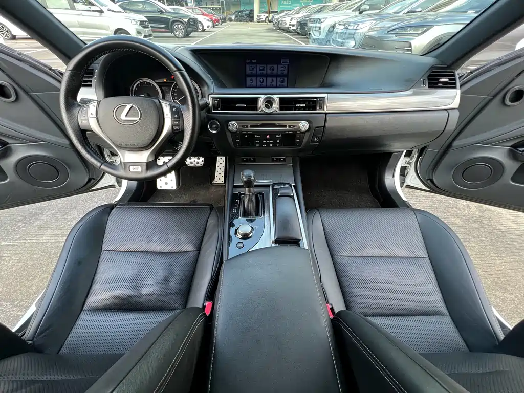Lexus GS — миниатюра 15