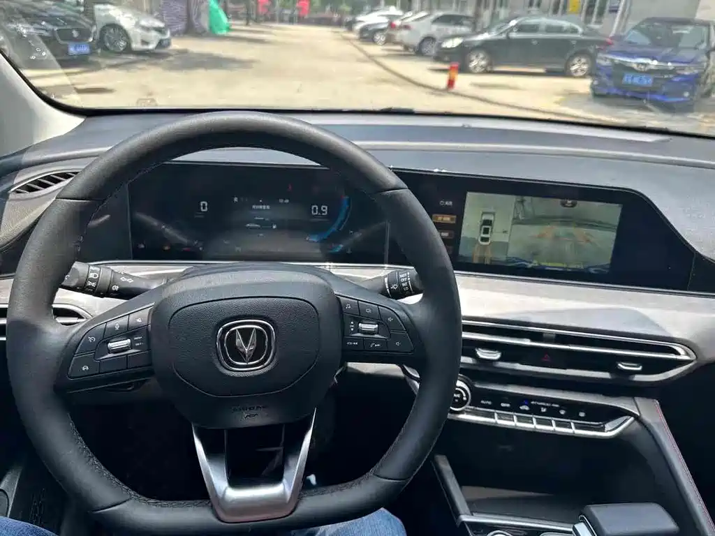 Changan Eado 2021 PLUS NE 1.4T GDI DCT Luxury