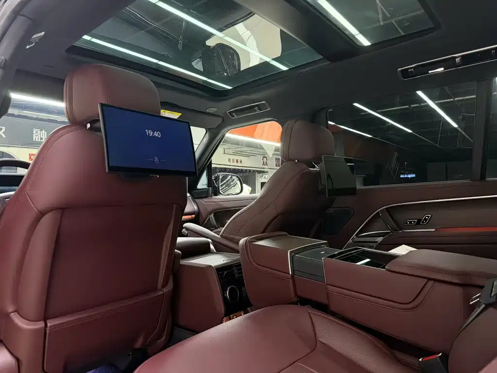 Land Rover Range Rover — миниатюра 6