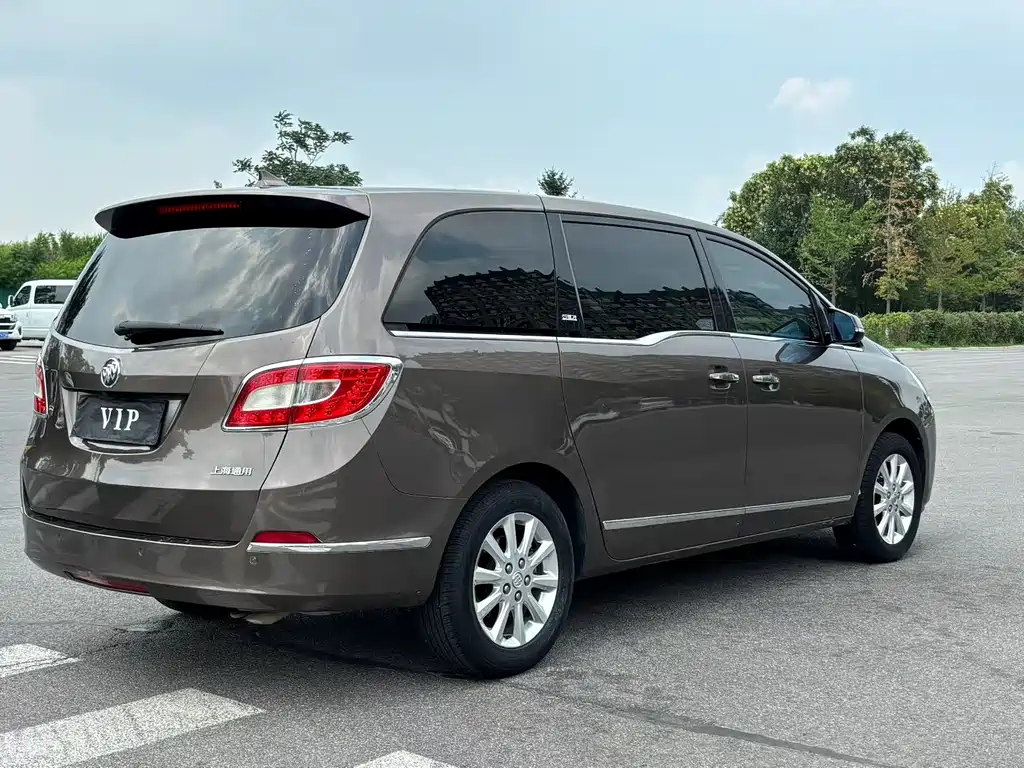 Buick GL8 — миниатюра 9