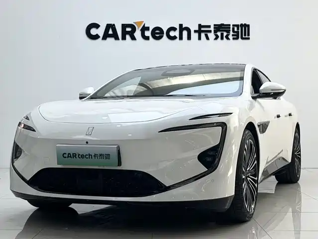 2025 Avatr 12