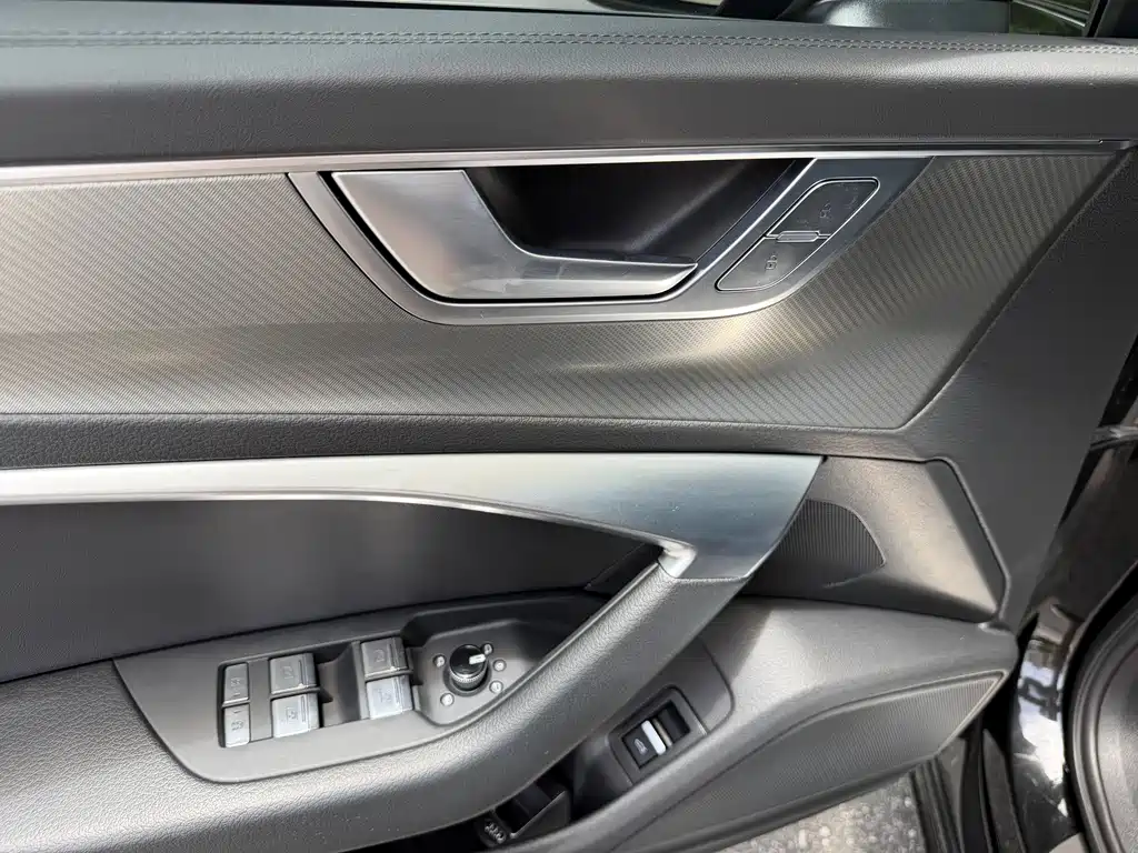 Audi A6L — миниатюра 6