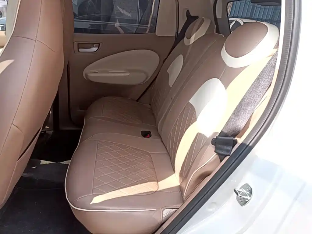 Wuling MINIEV — миниатюра 17