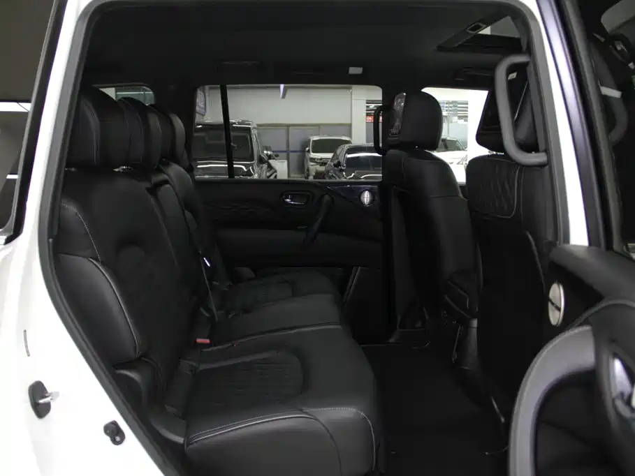 Infiniti QX80 — миниатюра 9