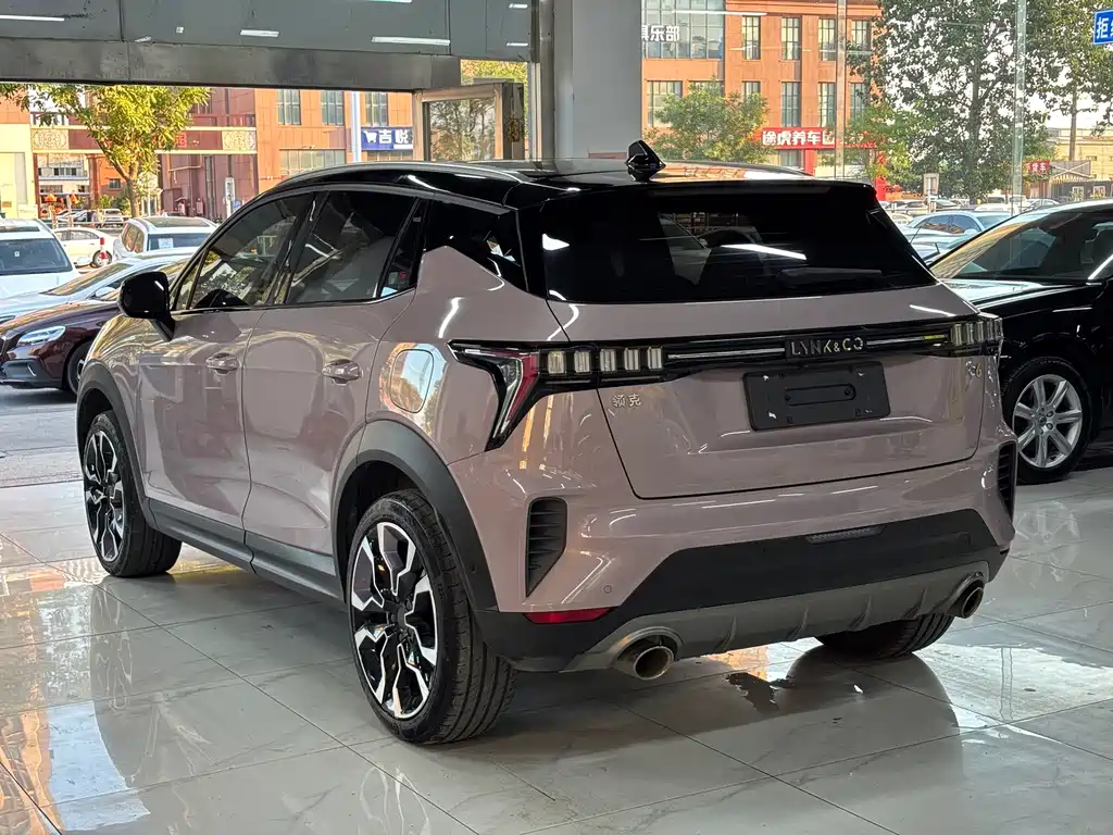 Lynk & Co 06 — миниатюра 6