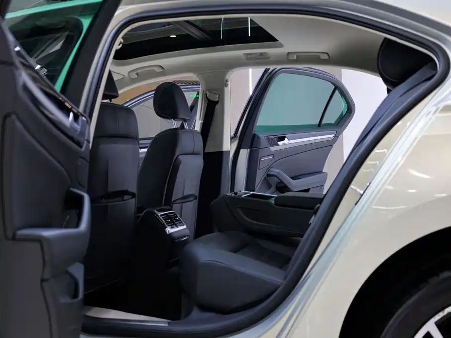 Volkswagen Phideon — миниатюра 29
