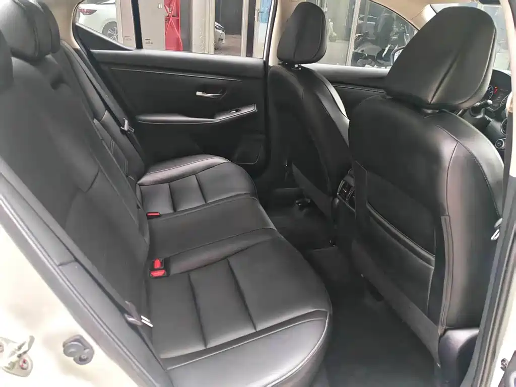 Nissan Sylphy — миниатюра 5